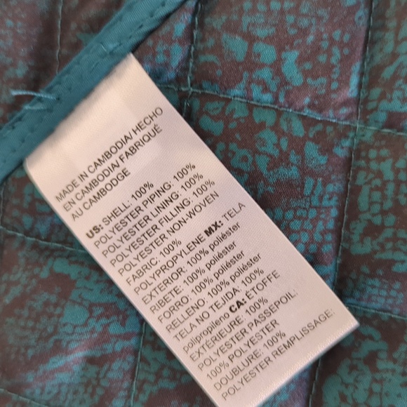 Chico's Lightweight Quilted Jacket/ Coat - Picture 9 of 14